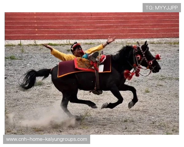 国际马术生死一瞬间，骑手救马精彩一跃