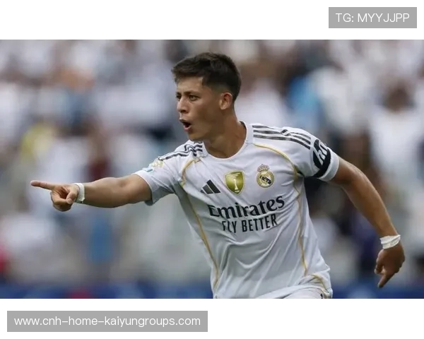 皇马中场节奏加快，卡马文加突破后射门偏出