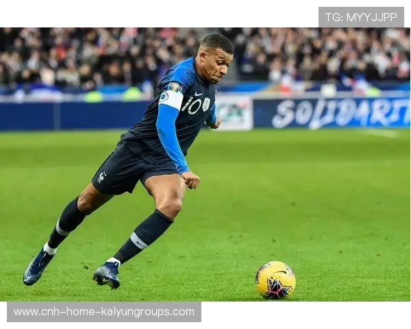 姆巴佩为一名生病粉丝许愿并帮其完成梦想,画面催泪